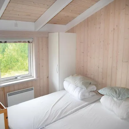 Beach Front Home In Saeby With Wifi Nyaraló Sæby
